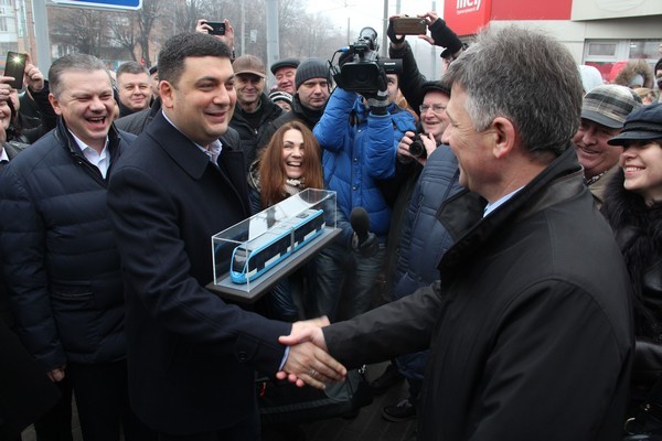 Гройсман въехал в Раду на трамвае. Александр Роджерс