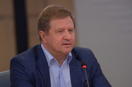 Кто победит в Европе в 21 веке — нацисты или антифашисты — решится на Украине