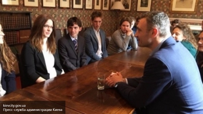 Кличко захотел пригласить на ужин Иисуса, чтобы узнать «почему» Кличко захотел пригласить на ужин Иисуса, чтобы узнать «почему»