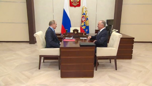 Владимир Путин провел закрытое совещание с главой ФСКН Виктором Ивановым