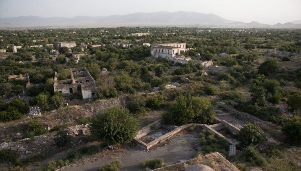 В Нагорном Карабахе заявляют об обстрелах со стороны Азербайджана