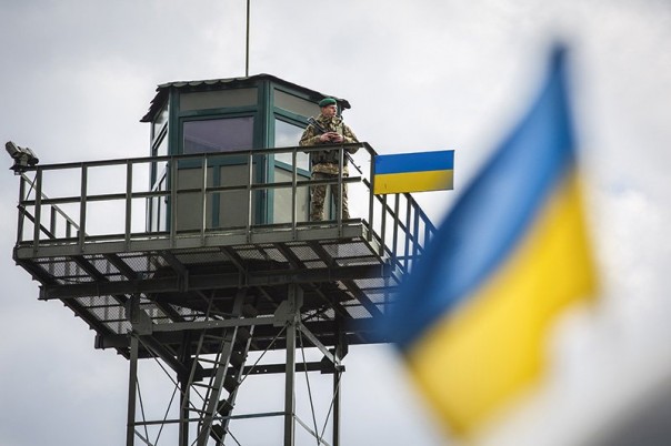 "Великая стена Яценюка" на границе с Россией возведена "Великая стена Яценюка" на границе с Россией возведена