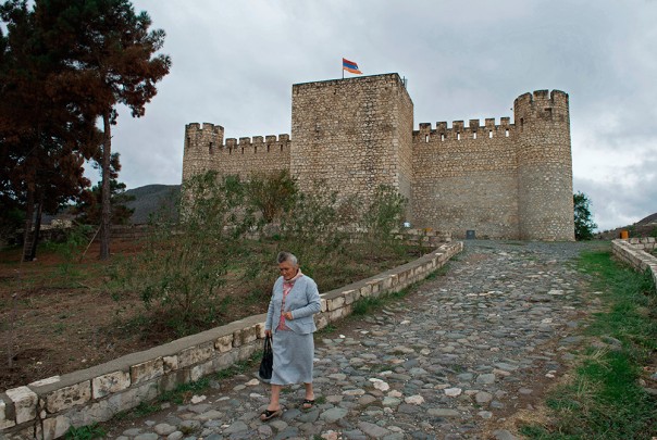 Карабахский конфликт: Россия наводит порядок в странах СНГ