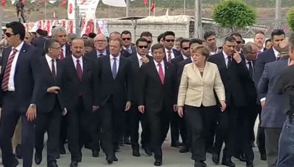 Переговоры Меркель и Туска в Анкаре прошли непросто