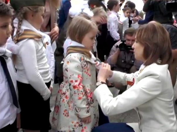 Наталья Поклонская посвятила 150 крымских школьников в "Маленькие защитники России"