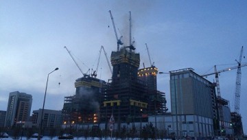 Строящийся комплекс "Абу-Даби плаза" в Астане вновь загорелся
