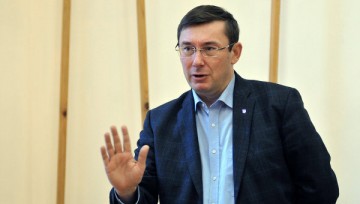 Руководитель фракции Порошенко заснул на встрече с премьером Японии