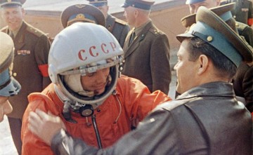 С Днем космонавтики! Активы Роскосмоса арестованы во Франции