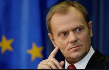 Минобороны Польши обвинило Туска в фальсификации отчета о смоленской катастрофе