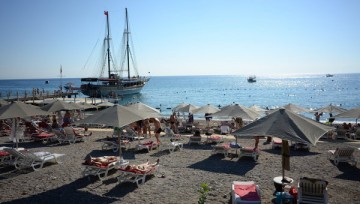 Турецкий журналист назвал 4 ошибки Анкары, убившие туризм в стране