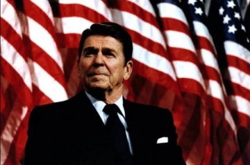 Рейган на броневике и Рузвельт в разливе. В Киеве придумали кем заменить памятники москалям