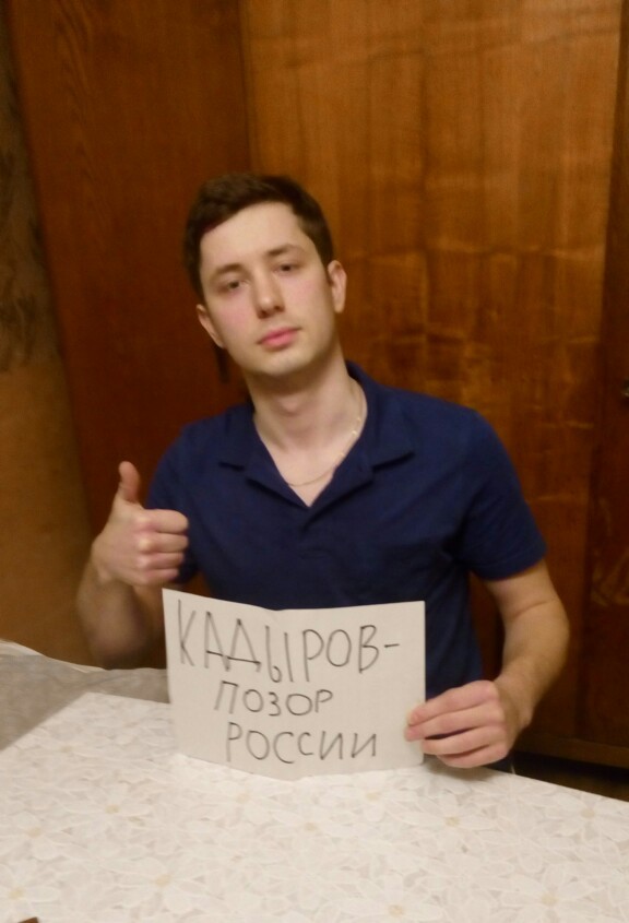 Комментарии майданутых москвичей о дне Победы 9 мая: "Нечем гордиться, нечем" Комментарии майданутых москвичей о дне Победы 9 мая: "Нечем гордиться, нечем"