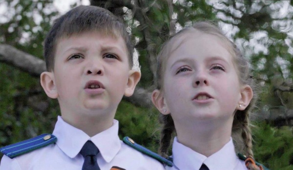 Мама и дочка «с пути не свернут»