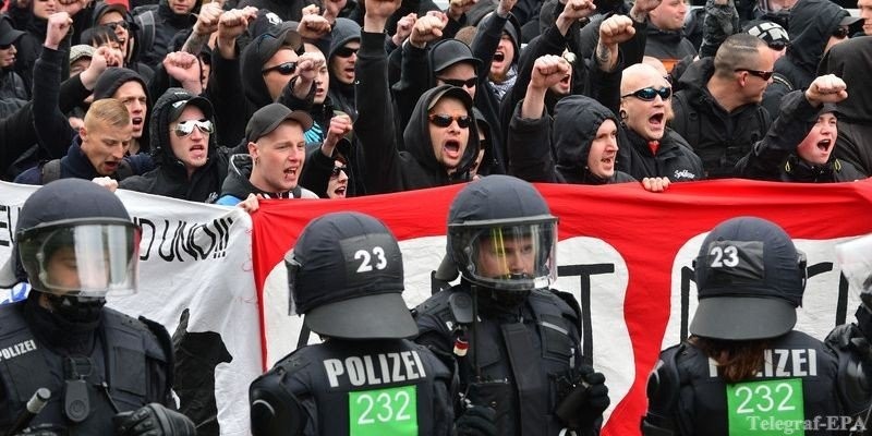 Миграционный кризис привел к столкновениям в Германии. Рейтинг Меркель падает Миграционный кризис привел к столкновениям в Германии. Рейтинг Меркель падает