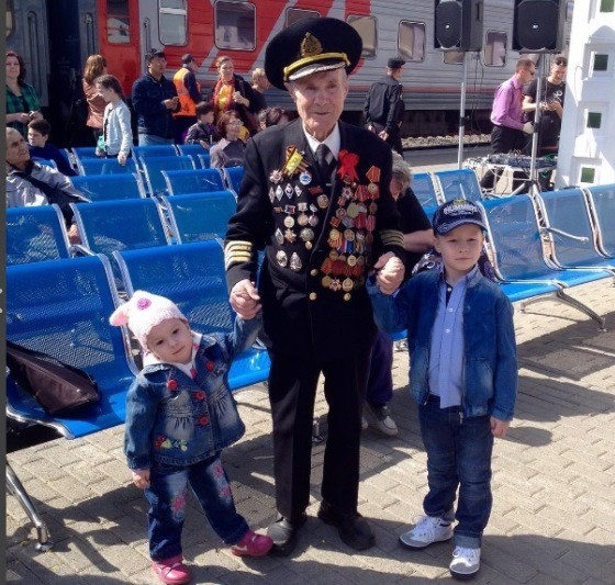 Поезд «Победа» на паровозной тяге сегодня прибыл в Астрахань Поезд «Победа» на паровозной тяге сегодня прибыл в Астрахань