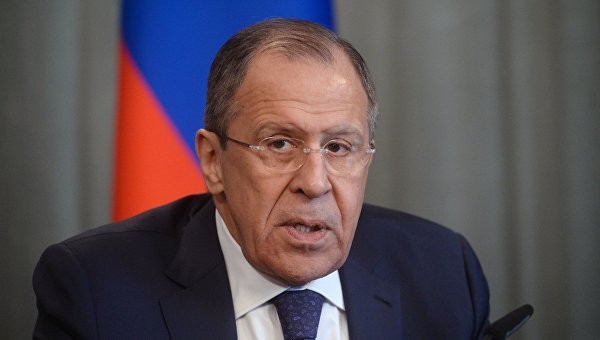 Лавров посоветовал Столтенбергу не лезть к микрофону