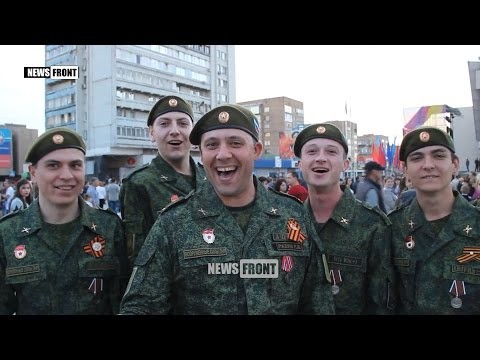 Луганчане поздравляют всех с Днем Победы, а Украину призывают опомниться