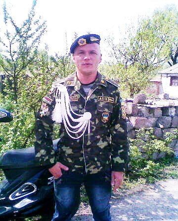 Интерпол объявил в розыск предполагаемого убийцу беженцев из Донецка Интерпол объявил в розыск предполагаемого убийцу беженцев из Донецка