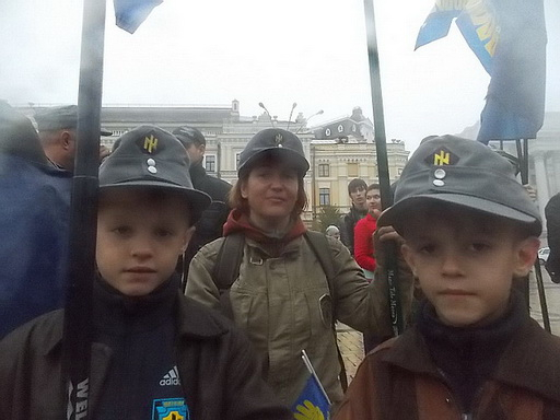 В украинских школах введут слежку и «чистки». Юрий Сергеев