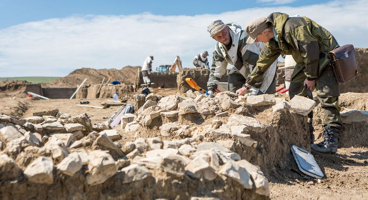 Археологи нашли клад из испанских серебряных монет XVII века на месте будущего автоподхода к Крымскому мосту (ФОТО)