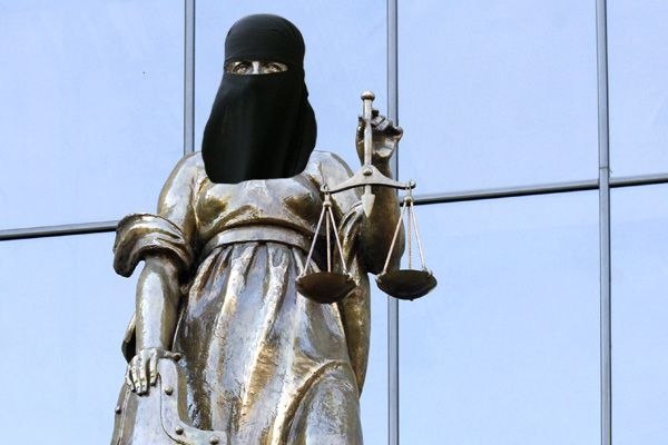 «Рано или поздно тут будет шариат» «Рано или поздно тут будет шариат»