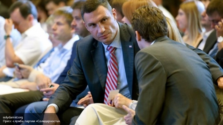 Кличко опозорился, пытаясь выговорить слово «тоталитаризм» Кличко опозорился, пытаясь выговорить слово «тоталитаризм»