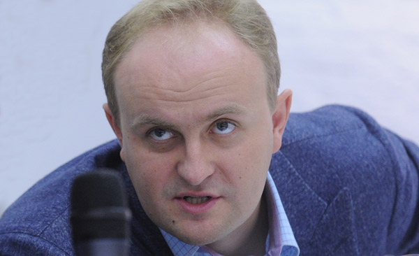 Одним гадом меньше: Дмитрий Некрасов эмигрировал в Европу