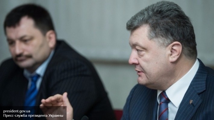 Порошенко похвастал, как рисковал жизнью на передовой в Донбассе Порошенко похвастал, как рисковал жизнью на передовой в Донбассе