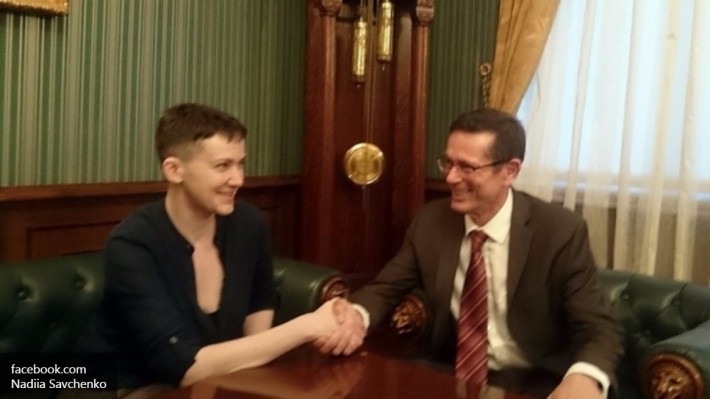 Савченко обсудила обмен пленных в Донбассе с помощником генсека ООН Савченко обсудила обмен пленных в Донбассе с помощником генсека ООН