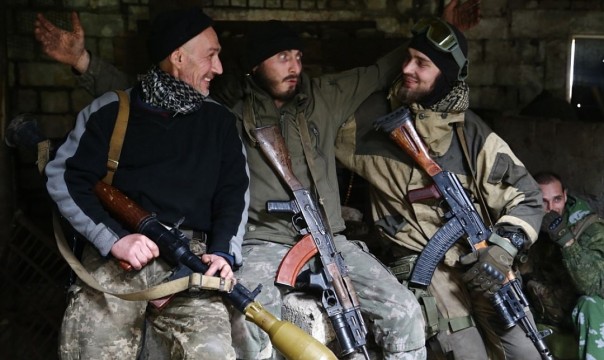 Один день на линии фронта: «Банда» против «промбергов» (Фоторепортаж)