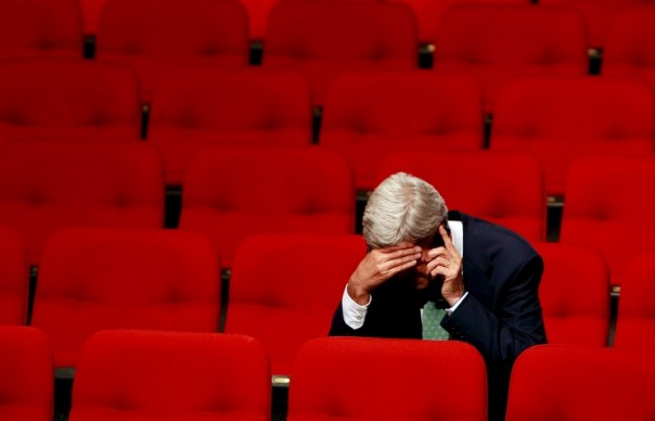 Захарова прокомментировала частоту разговоров Лаврова и Керри в стихах