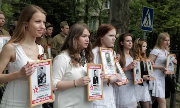 Вопреки НАТО и властям Молдовы впервые в Кишиневе состоялась грандиозная акция «Бессмертный полк» Вопреки НАТО и властям Молдовы впервые в Кишиневе состоялась грандиозная акция «Бессмертный полк»