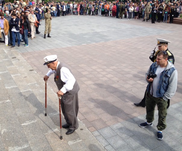 Бессмертный полк в День Победы шагает по Одессе и по Украине. Юлия Витязева Бессмертный полк в День Победы шагает по Одессе и по Украине. Юлия Витязева