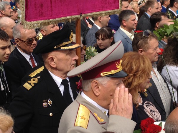 Бессмертный полк в День Победы шагает по Одессе и по Украине. Юлия Витязева Бессмертный полк в День Победы шагает по Одессе и по Украине. Юлия Витязева