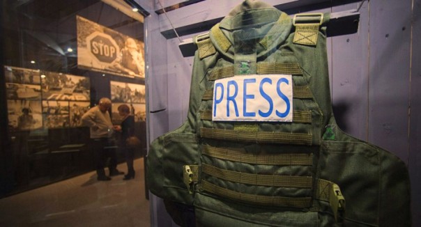 Украина угрожает 4000 журналистов из разных стран