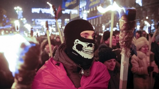 Libération: За порядком на Украине следят неонацисты и авантюристы  