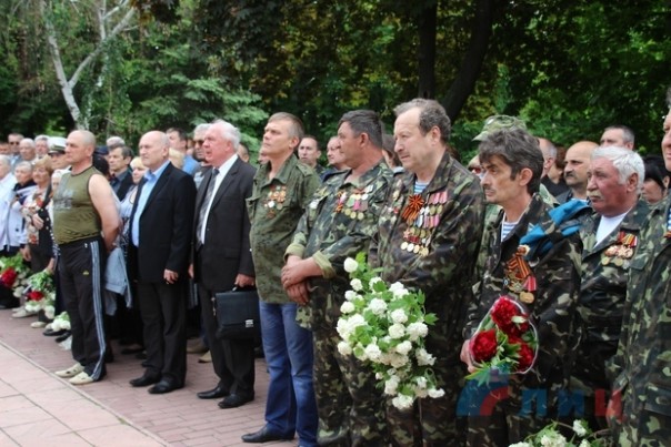 Сводка от НМ ЛНР 15 мая 2016 года. Боевики нацбатов вместе с СБУ проводят зачистки в Станице Луганской