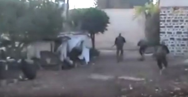 Выжившие в резне в сирийской деревне: Боевики не щадили ни женщин, ни детей + Подборка видео