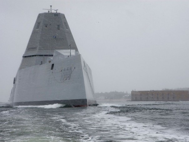 Крупнейший в мире эсминец получат в распоряжение ВМС США Крупнейший в мире эсминец получат в распоряжение ВМС США