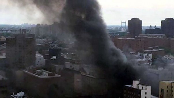 В США сильный пожар парализовал работу метро