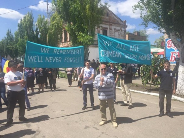 Ислямов с меджлисовцами бузит на границе с Крымом Ислямов с меджлисовцами бузит на границе с Крымом