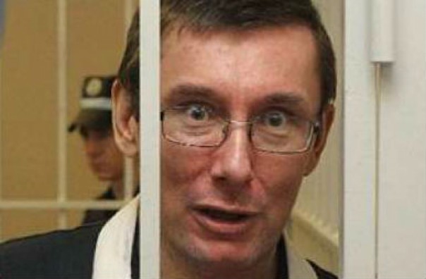 Украина: страна профессиональных непрофессионалов Украина: страна профессиональных непрофессионалов
