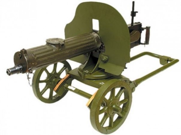 Яценюка наградили пулеметом «Максим». С правом ношения