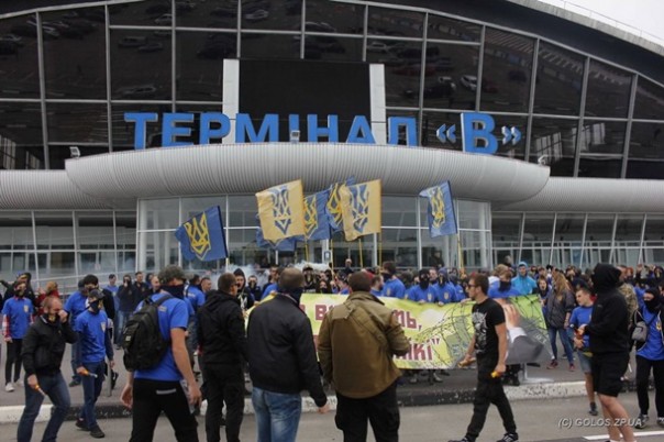 «Азов» устроил беспредел в аэропорту «Борисполь» «Азов» устроил беспредел в аэропорту «Борисполь»