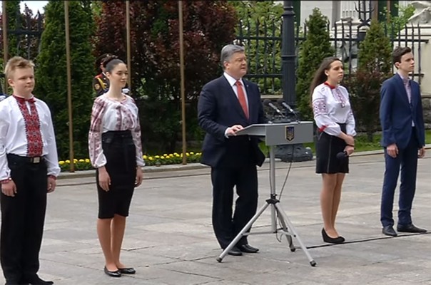 Порошенко опять победил Россию