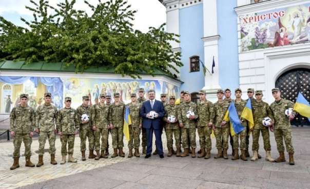 Речевая окрошка Порошенко: Майданный клоун ушел в нациесозидающий астрал Речевая окрошка Порошенко: Майданный клоун ушел в нациесозидающий астрал