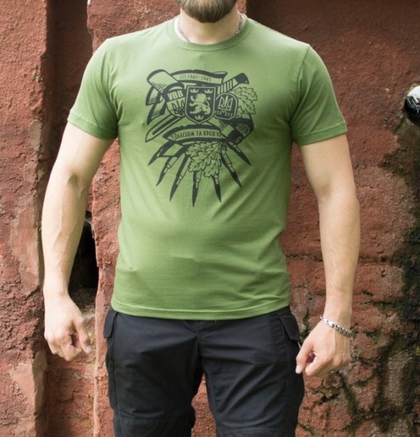 В Киеве выпустили футболки в честь дивизии СС В Киеве выпустили футболки в честь дивизии СС