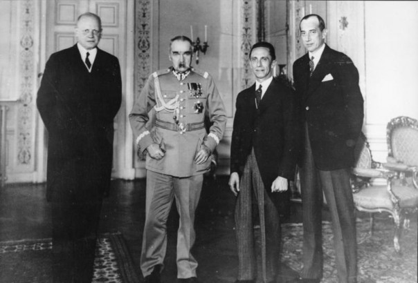 Купить вам зеркало, господа «демократы»? Александр Роджерс Купить вам зеркало, господа «демократы»? Александр Роджерс