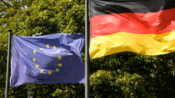 Der Spiegel: Германия намерена смягчить санкции против России, пытаясь спасти единство ЕС