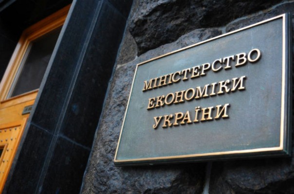 Порошенко объявил России шоколадную войну